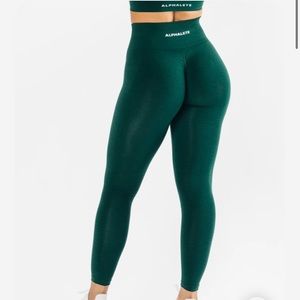 Alphalete Amplify Leggings- Forest Green. Size Medium. NWOT.